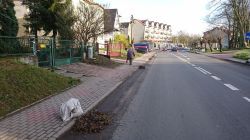 ul. Kościuszki - sprzątanie ulicy i chodnika 