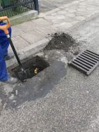 niedrożność ulicznych wpustów kanalizacyjnych